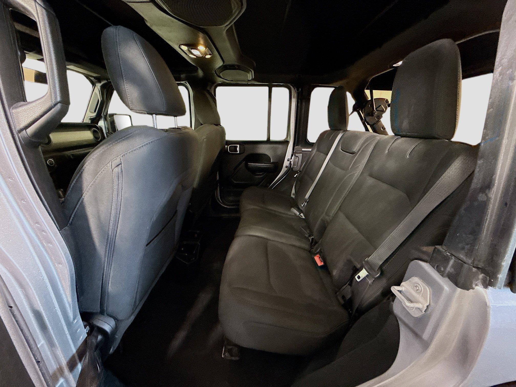 Used 2020 Jeep Wrangler Unlimited Sport S image 25