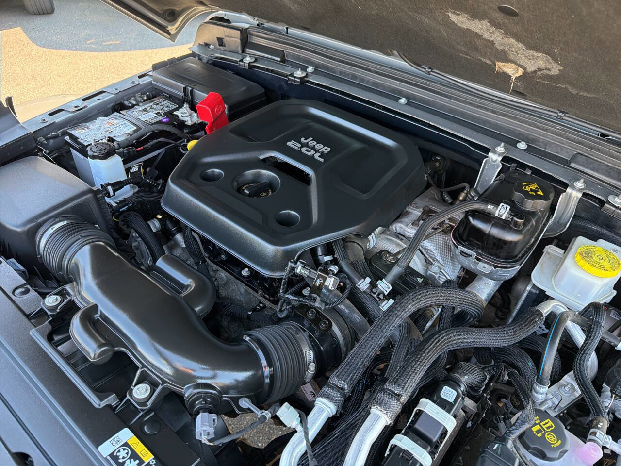 Used 2021 Jeep Wrangler Unlimited Sahara w/ Cold Weather Group image 19