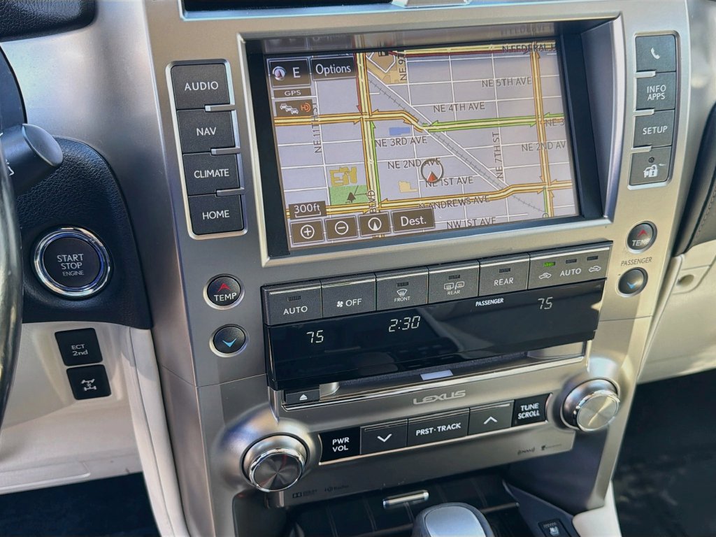 Used 2020 Lexus GX 460 Premium w/ Premium Package AWD/4WD image 12