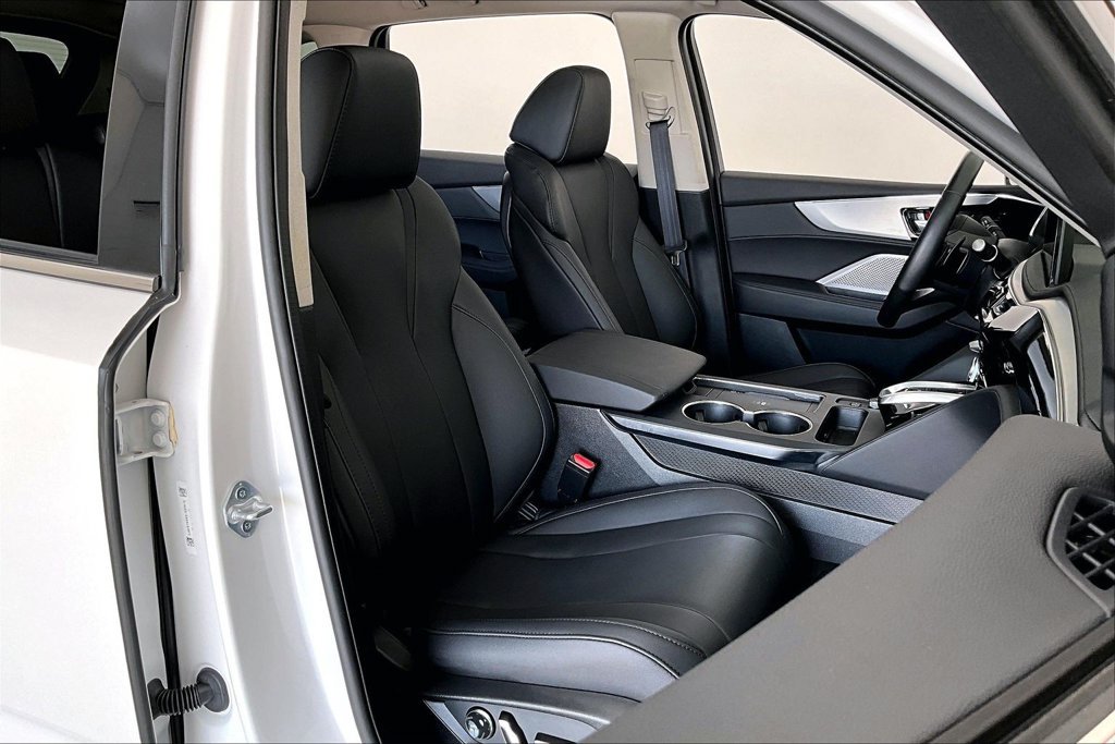 Certified 2025 Acura MDX SH-AWD image 9