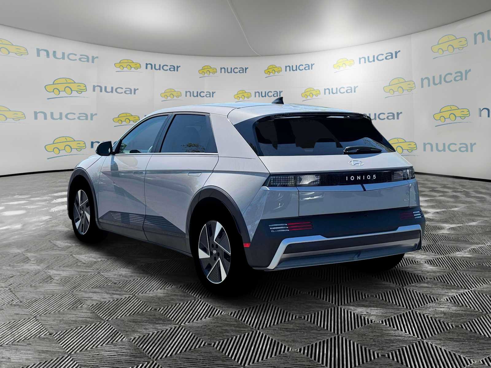 New 2025 Hyundai Ioniq 5 SE image 6