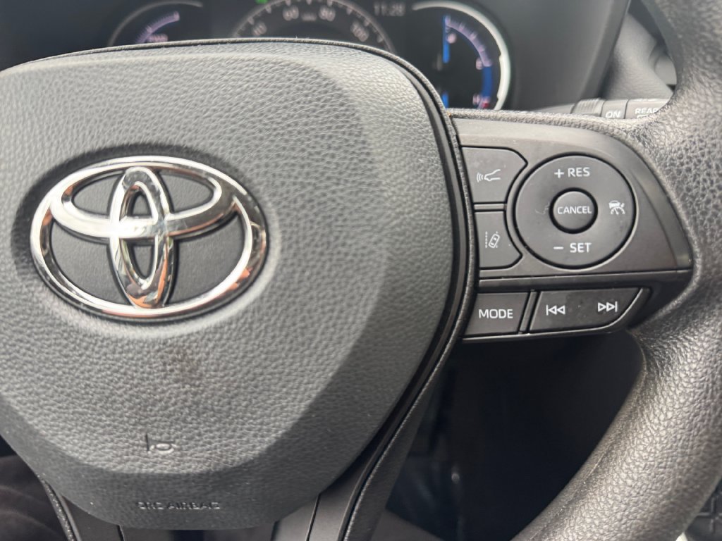 Used 2025 Toyota RAV4 XLE w/ Convenience Package AWD/4WD image 31