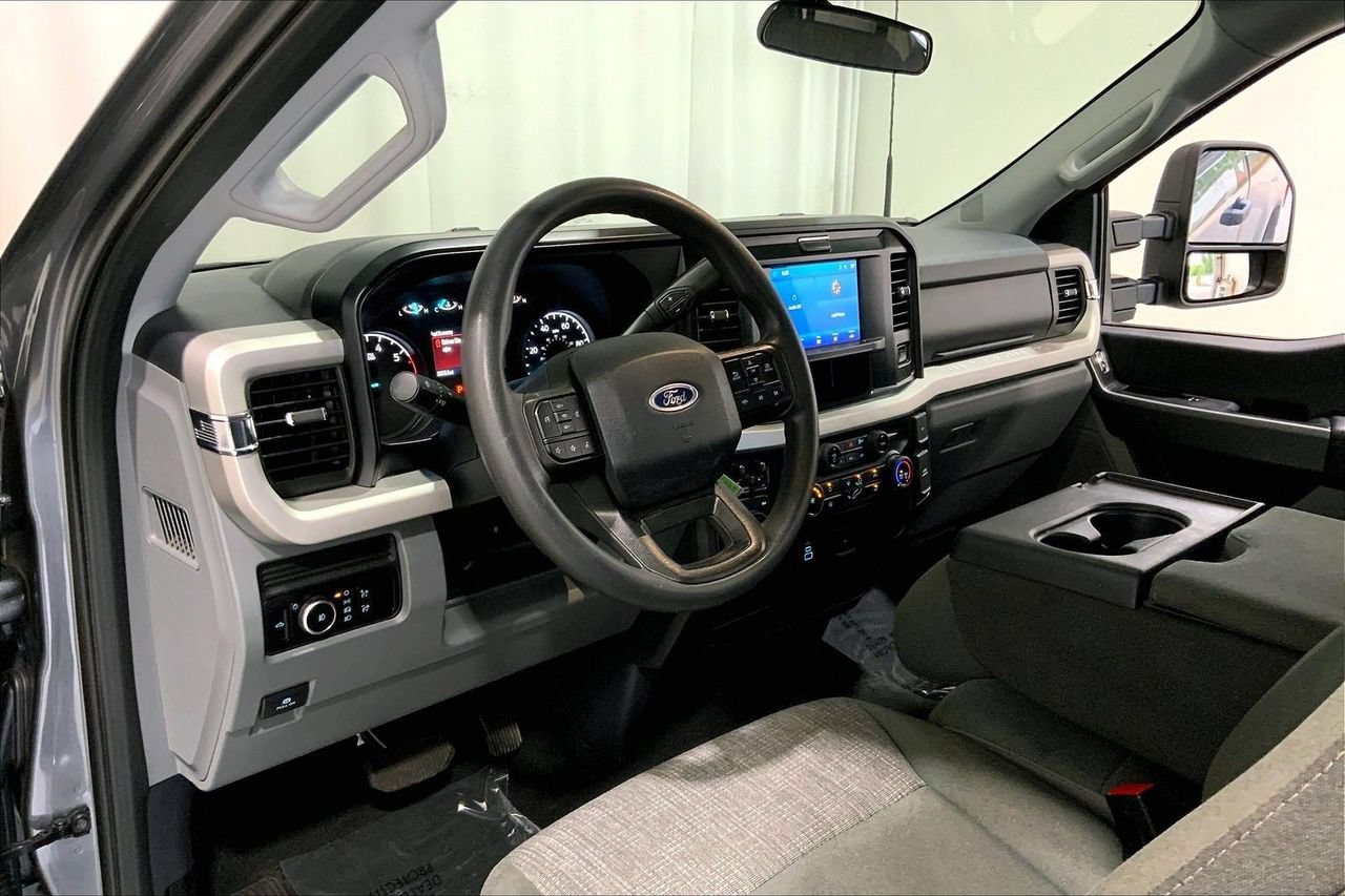 Used 2025 Ford F250 XLT AWD/4WD image 14