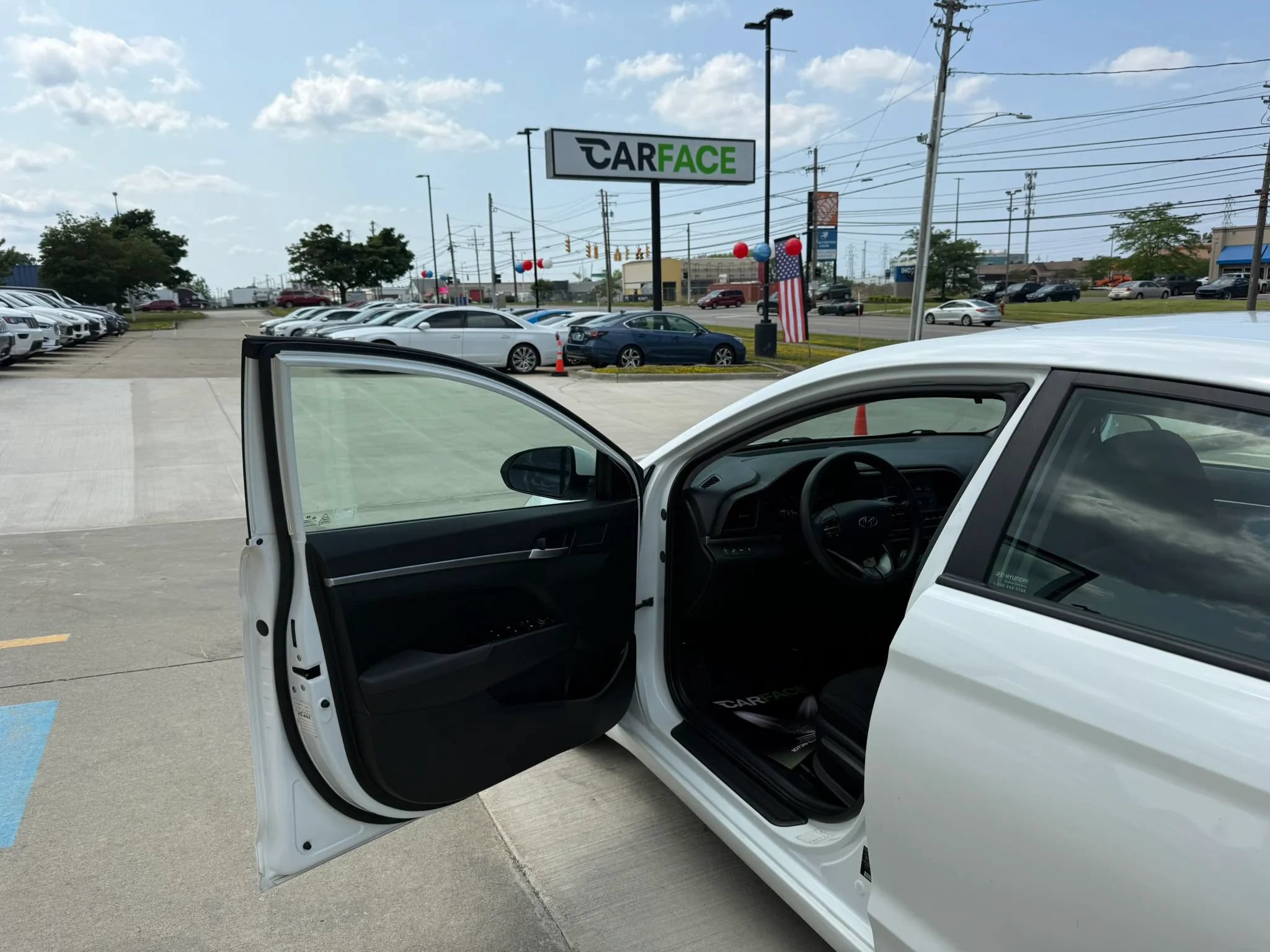 Used 2019 Hyundai Elantra SEL w/ Cargo Package FWD image 17