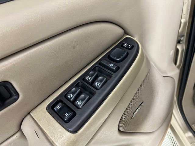 Used 2004 Chevrolet Silverado 1500 LS image 12