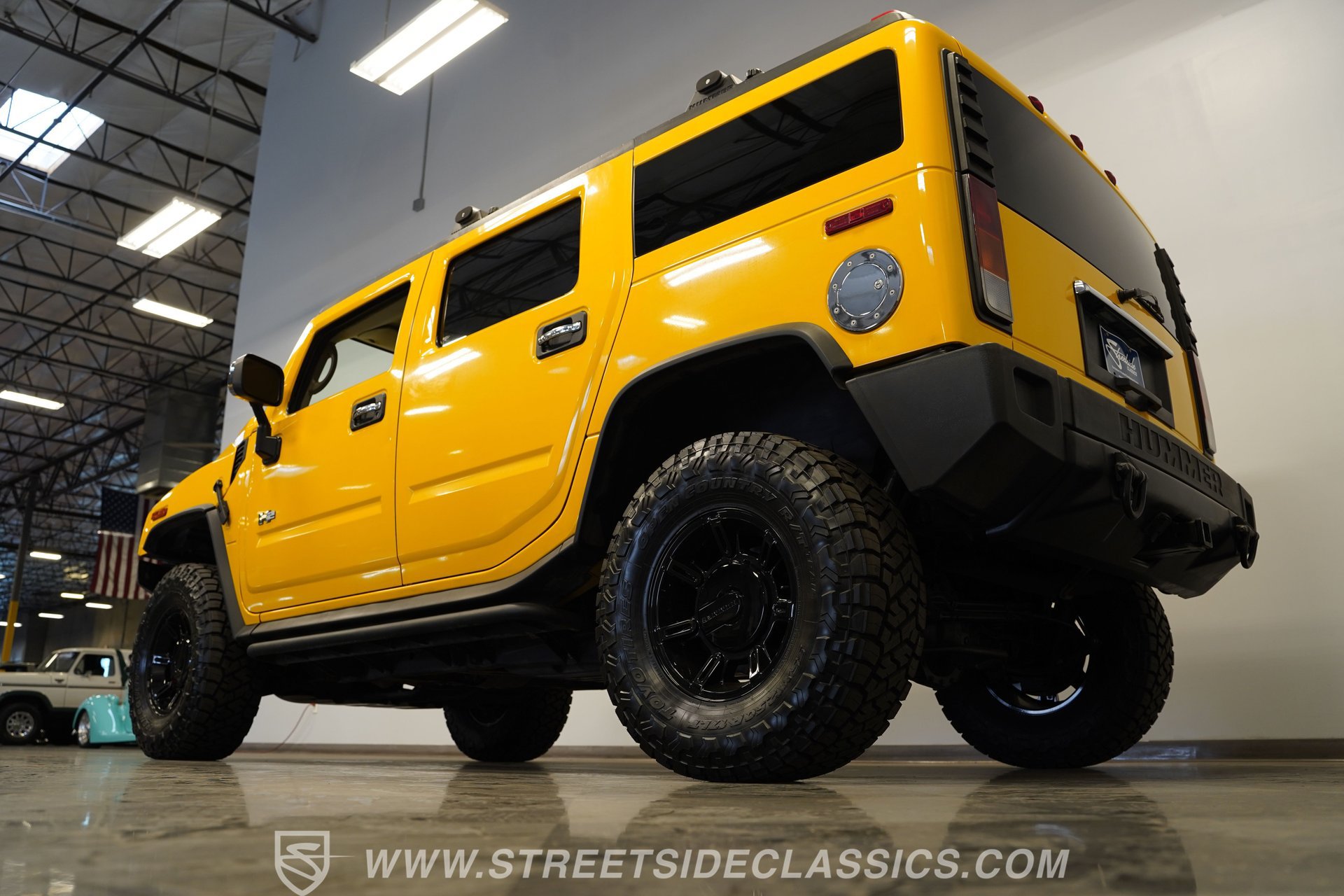 Used 2004 HUMMER H2 w/ Preferred Equipment Group AWD/4WD image 25