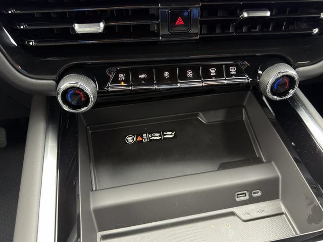 New 2026 Chevrolet Suburban LT w/ Comfort Package RWD image 15