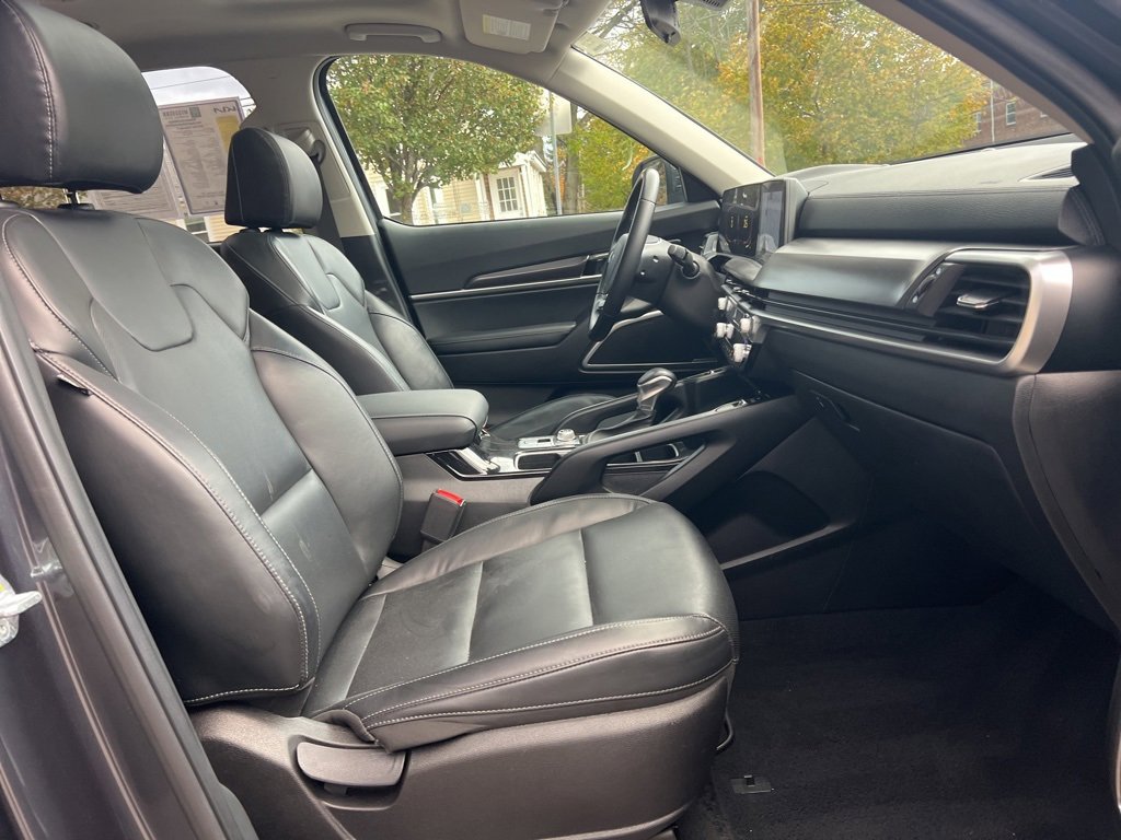 Used 2023 Kia Telluride S w/ S Sunroof Package image 26