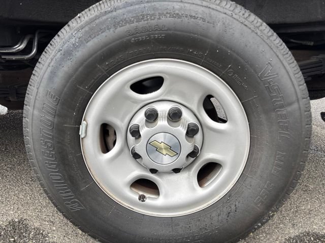Used 2023 Chevrolet Express 3500 LS RWD image 15