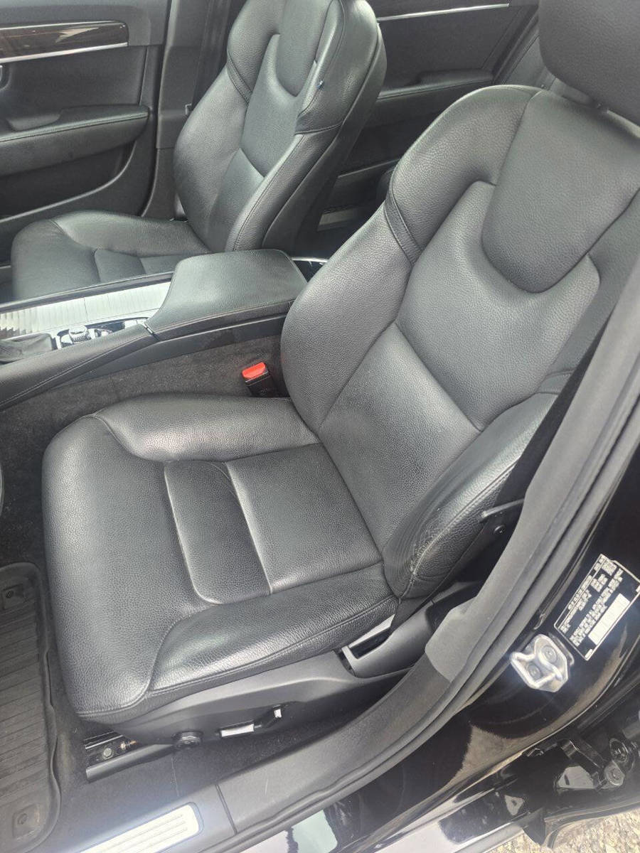 Used 2018 Volvo S90 T5 Momentum w/ Convenience Package image 6