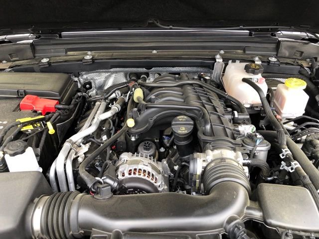 Used 2025 Jeep Gladiator Willys AWD/4WD image 9