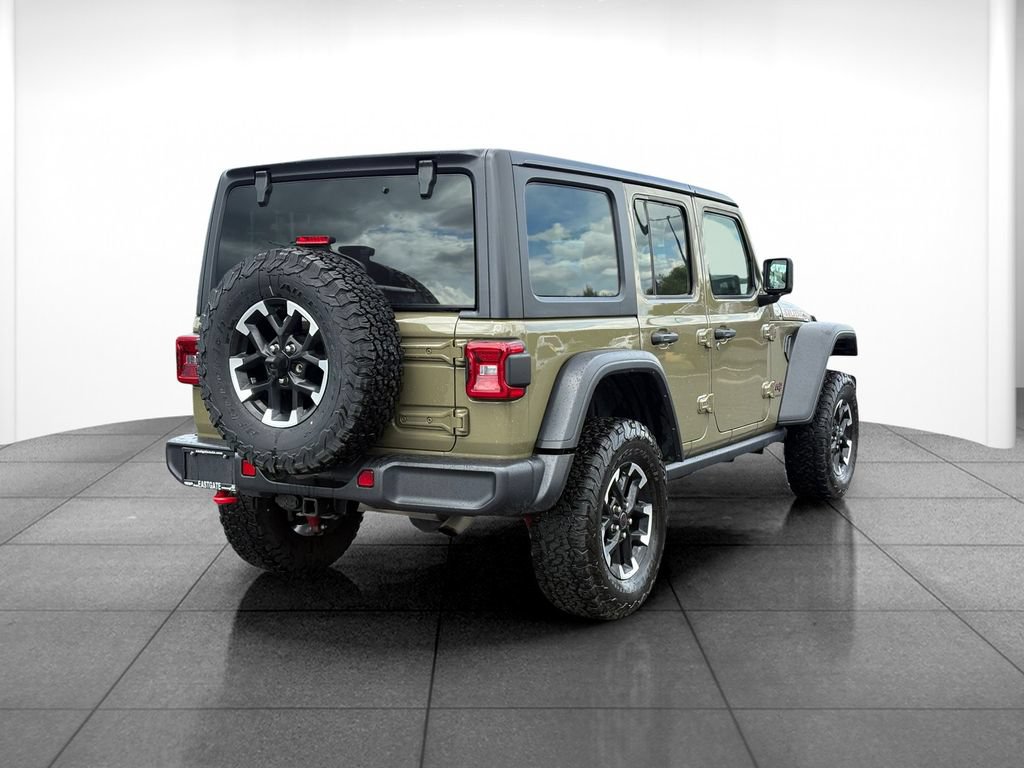 Used 2025 Jeep Wrangler Unlimited Rubicon AWD/4WD image 7
