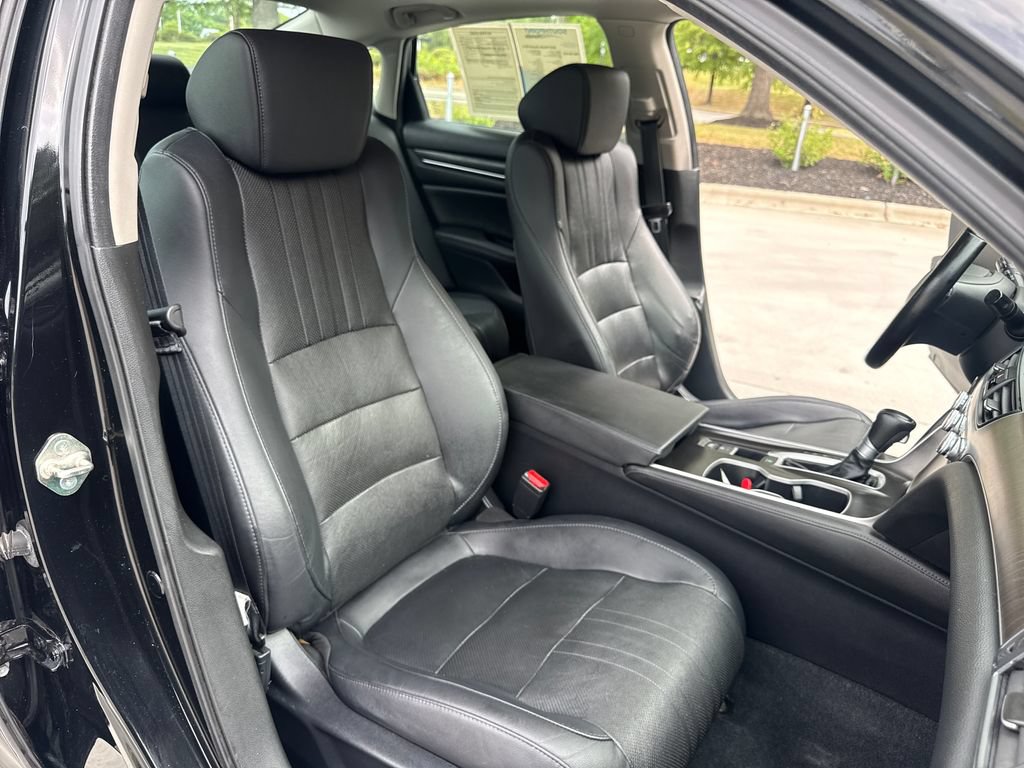 Certified 2019 Honda Accord EX-L image 35