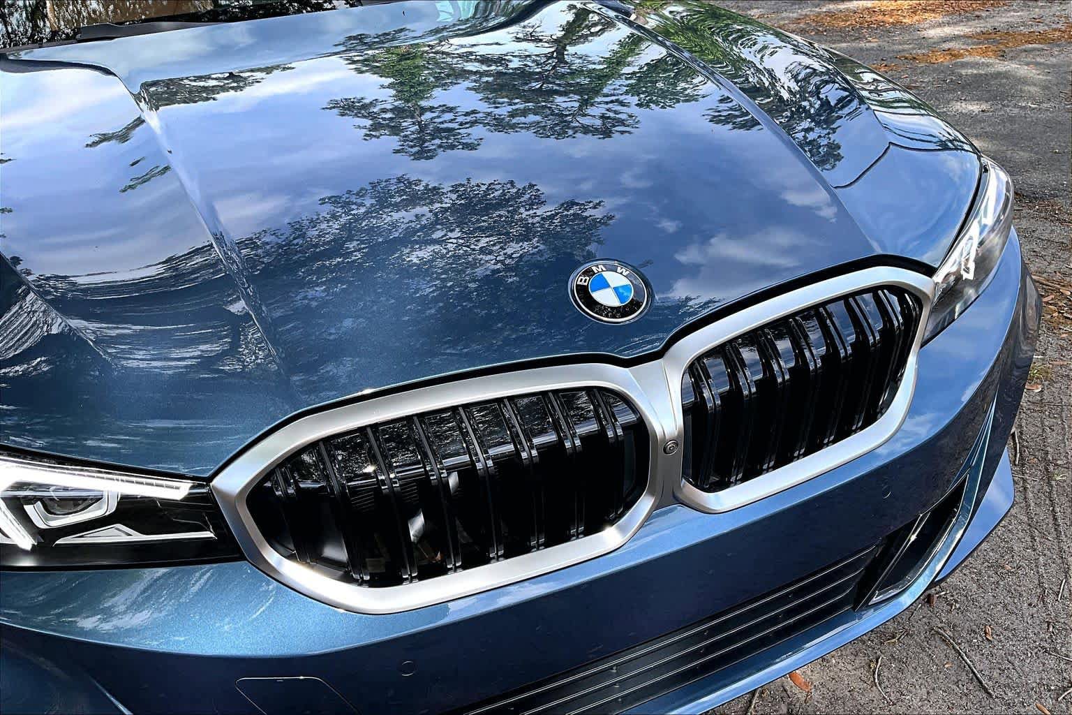 Certified 2025 BMW 330i Sedan RWD image 29