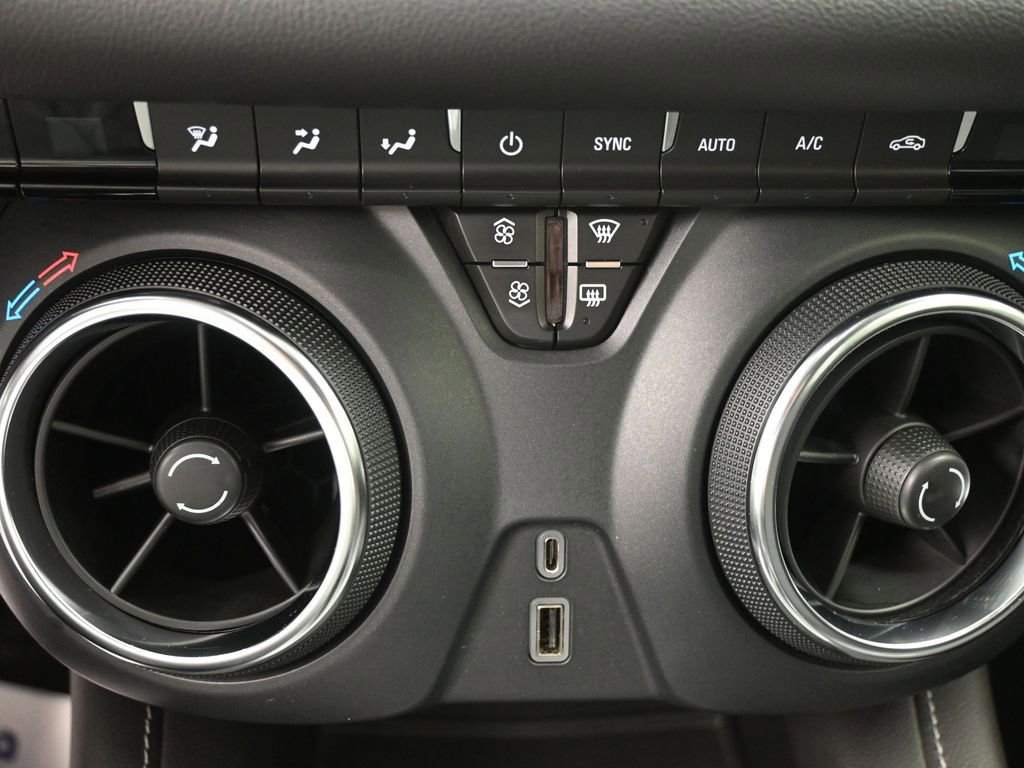 Used 2023 Chevrolet Blazer LT FWD image 13