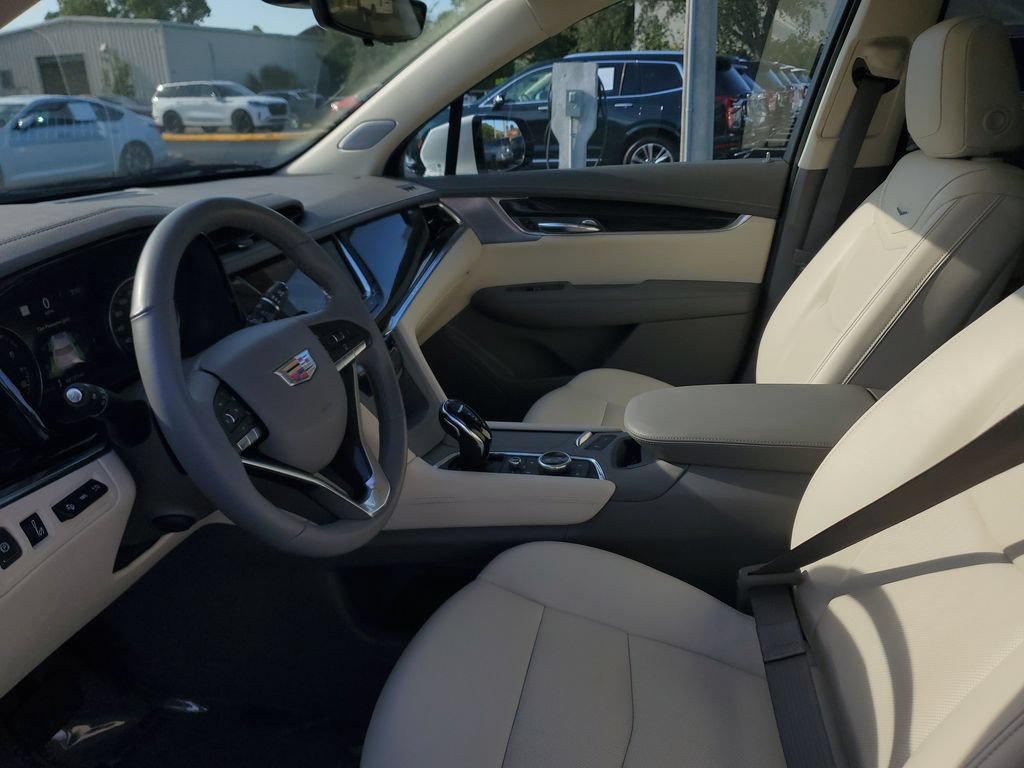 Certified 2023 Cadillac XT6 Premium Luxury w/ Technology Package FWD image 22