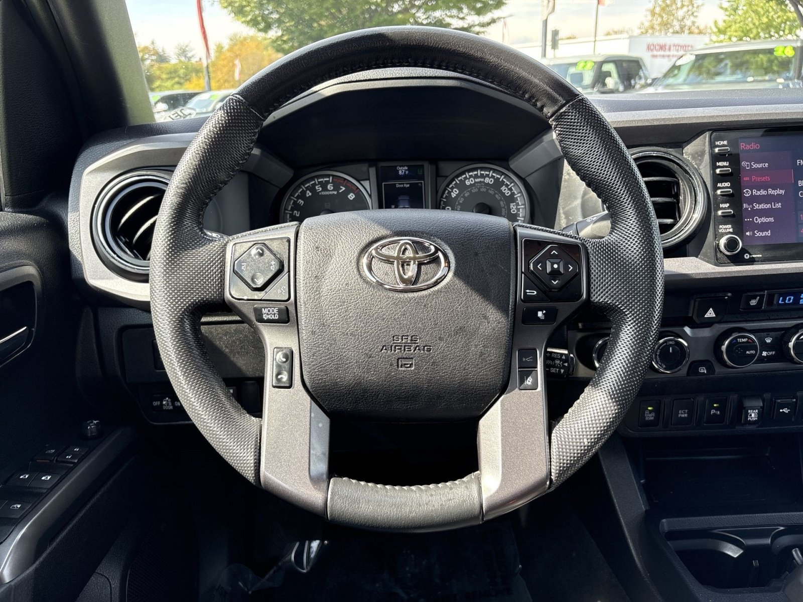 Used 2022 Toyota Tacoma TRD Pro AWD/4WD image 16