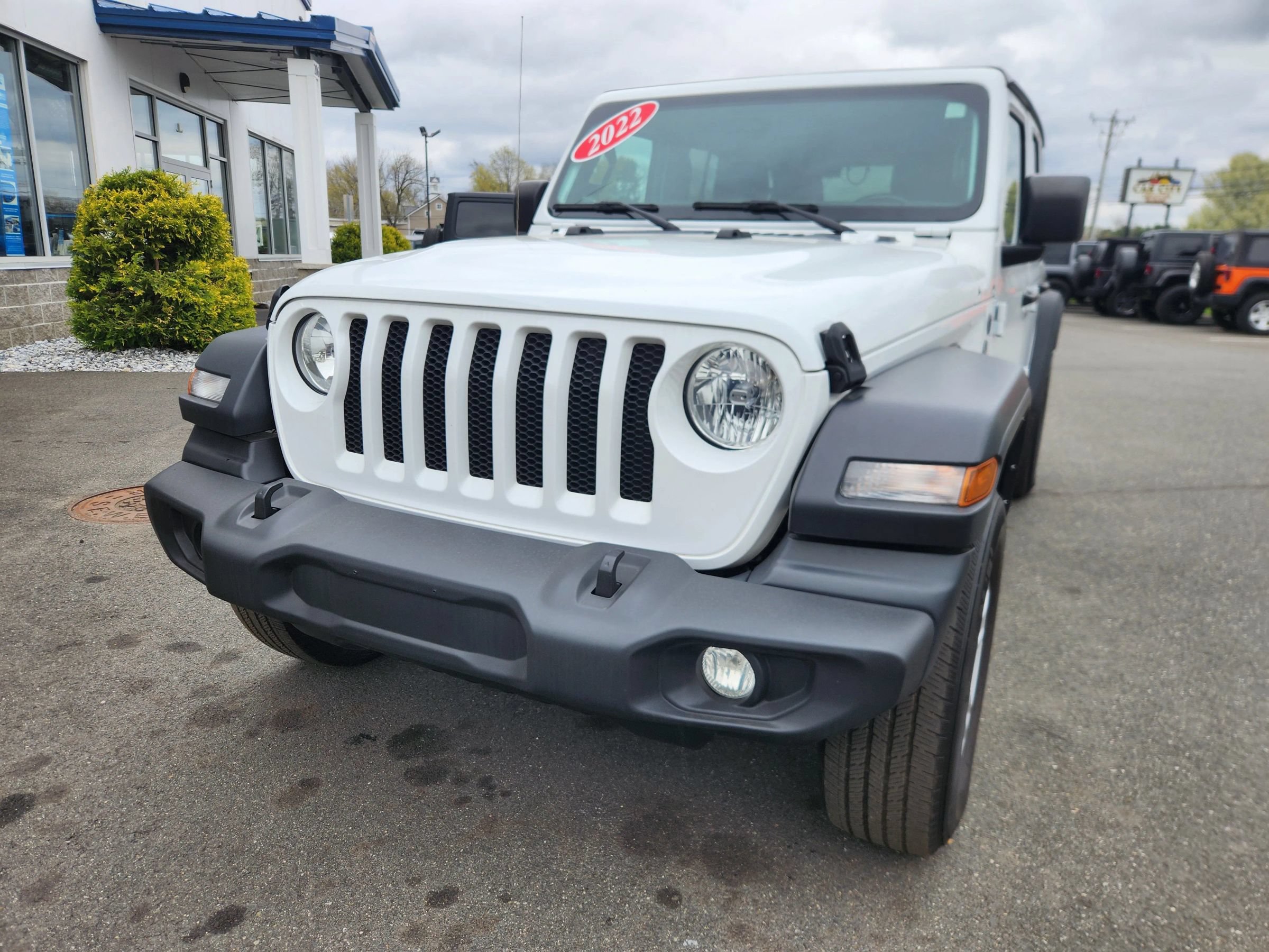 Used 2022 Jeep Wrangler Unlimited Sport AWD/4WD image 5