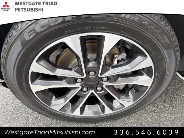 Used 2023 Jeep Grand Cherokee Overland AWD/4WD image 4