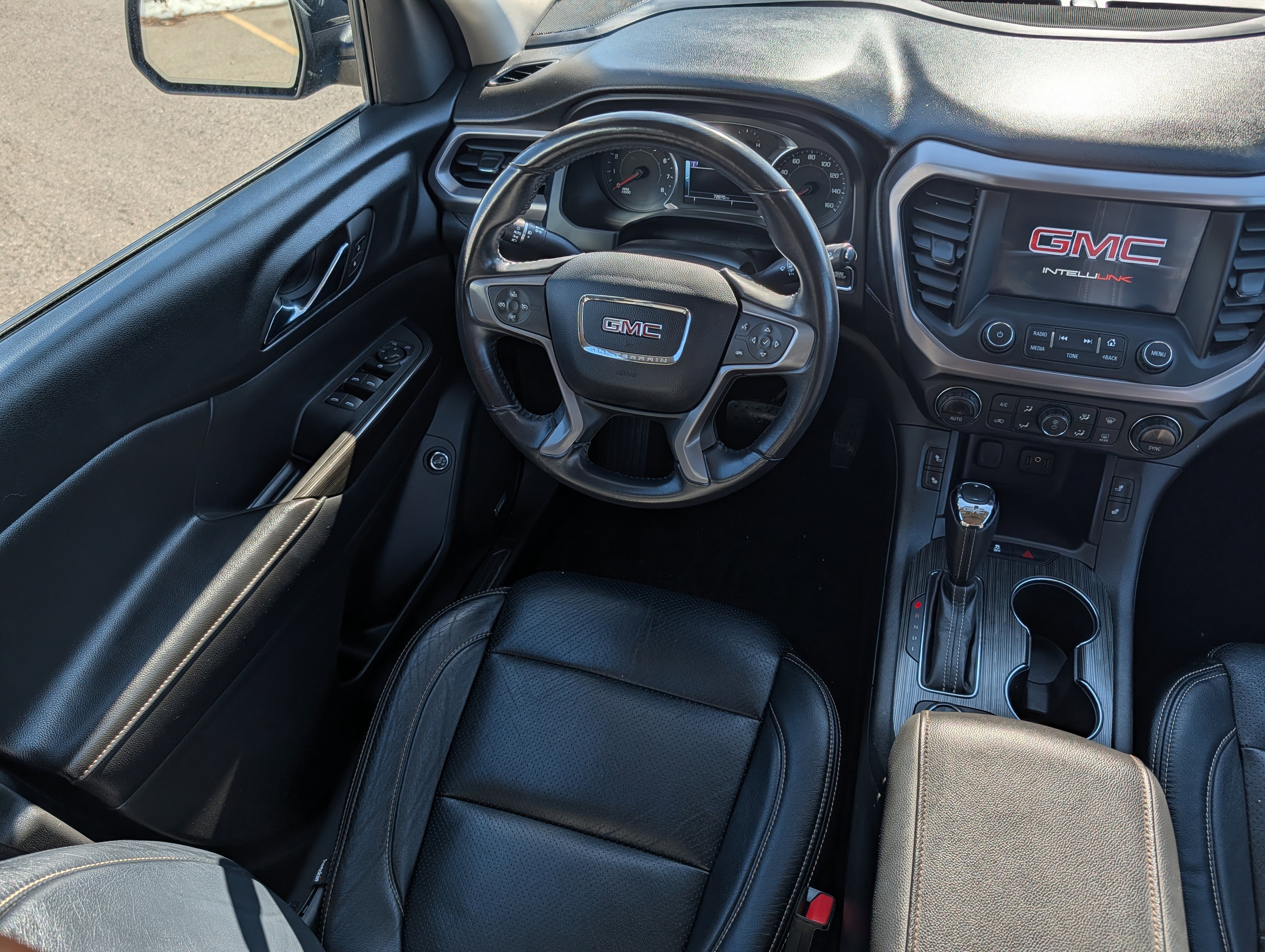 Used 2018 GMC Acadia SLT image 9