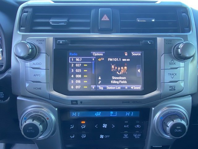 Used 2016 Toyota 4Runner Limited image 18