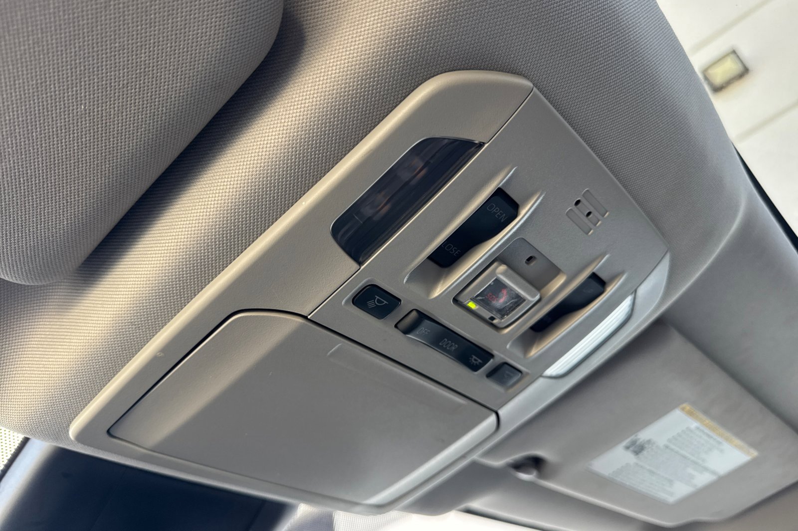 Used 2022 Toyota Highlander XLE image 26