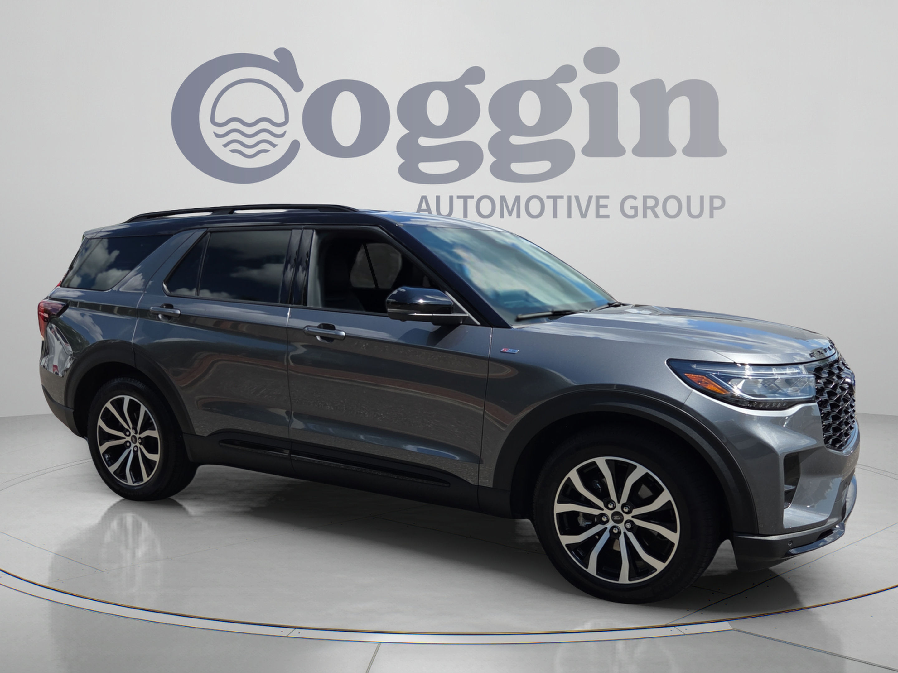 Used 2025 Ford Explorer ST-Line w/ Premium Package RWD image 7
