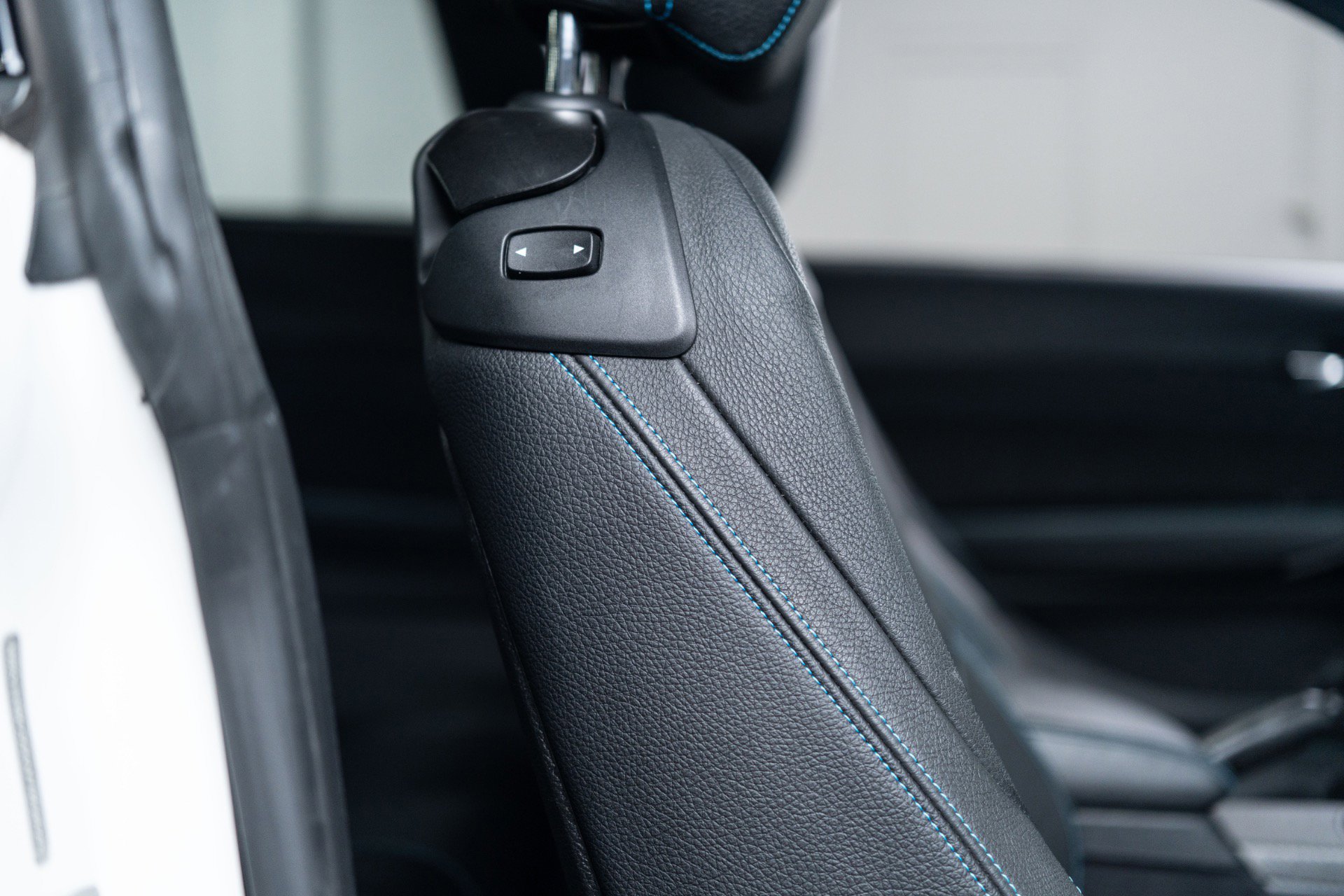 Used 2016 BMW M2 RWD image 48