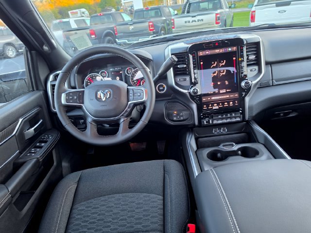 New 2027 RAM 2500 Big Horn AWD/4WD image 13