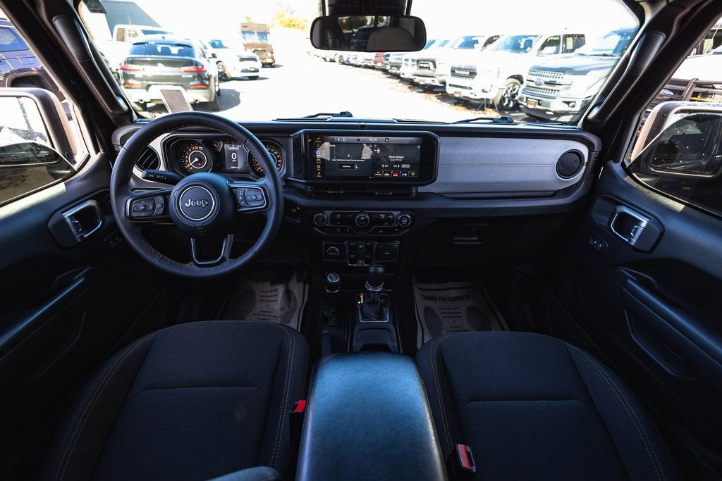 Used 2024 Jeep Gladiator Sport image 31