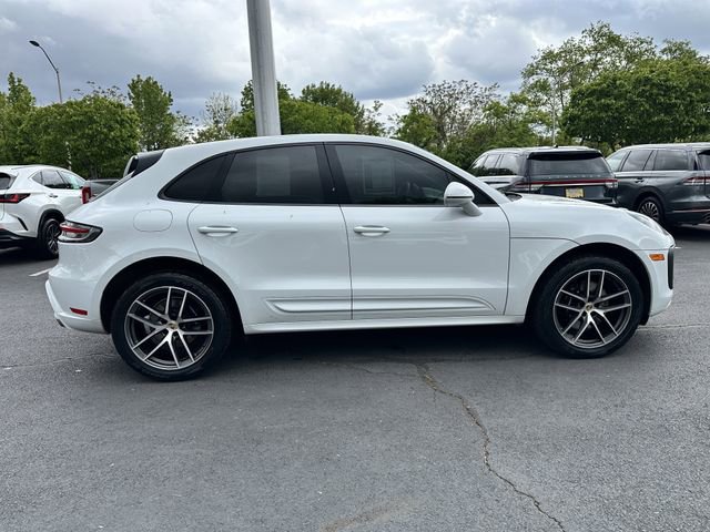 Used 2022 Porsche Macan S AWD/4WD image 4