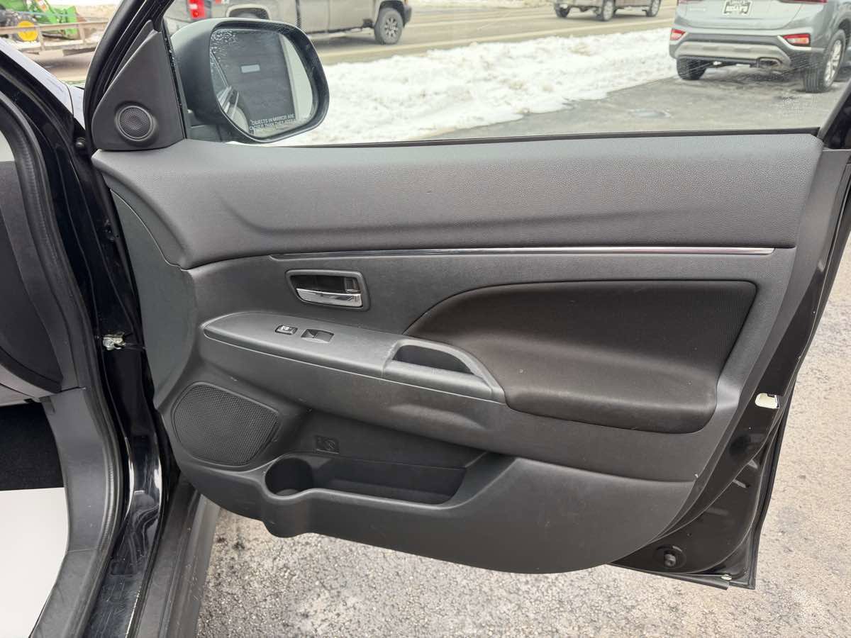 Used 2021 Mitsubishi Outlander Sport ES image 20