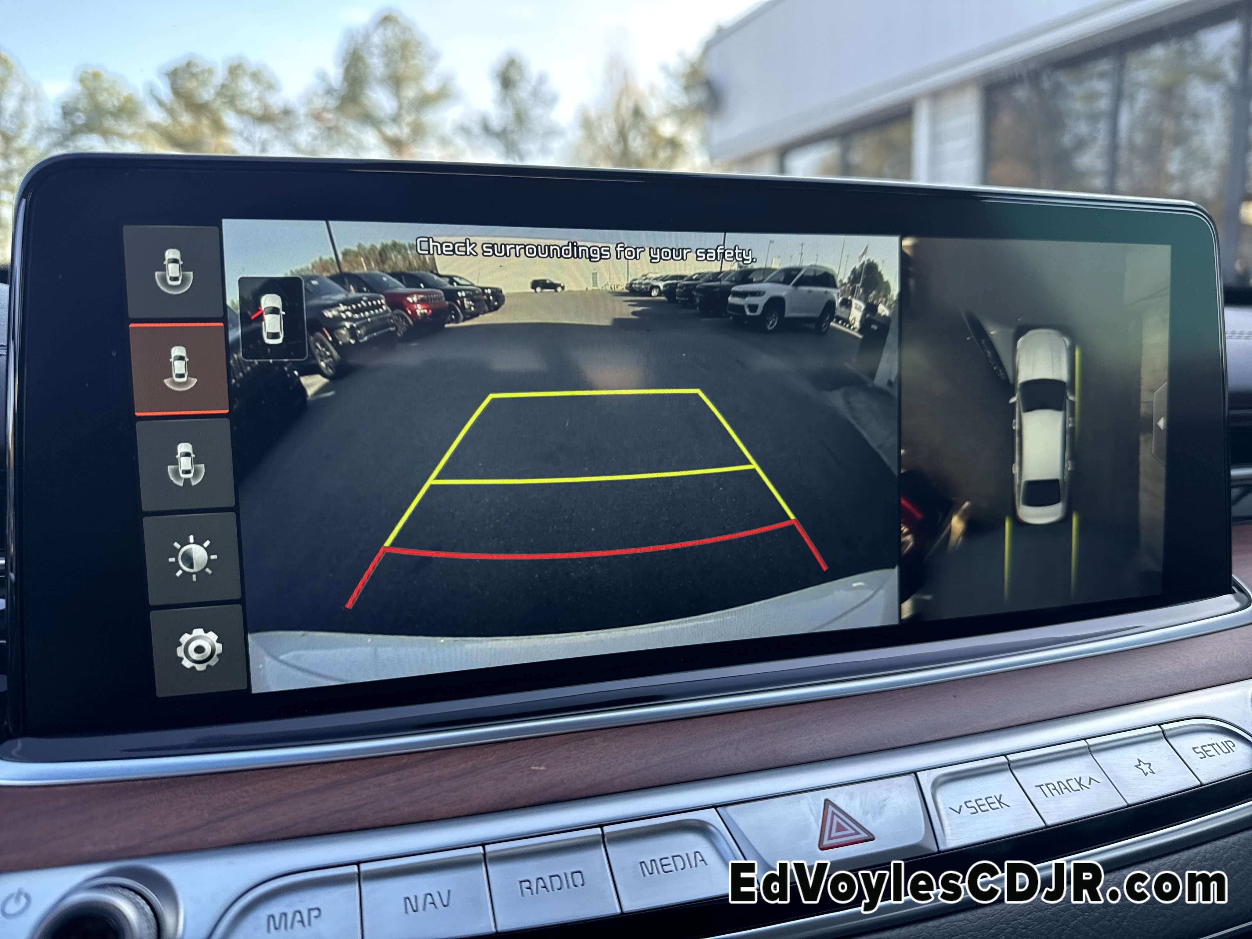 Used 2020 Kia K900 Luxury w/ VIP Package image 36