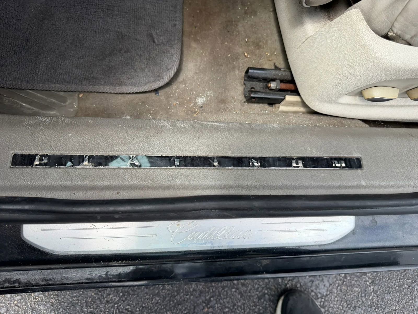 Used 2013 Cadillac XTS Platinum w/ Driver Assist Package FWD image 15