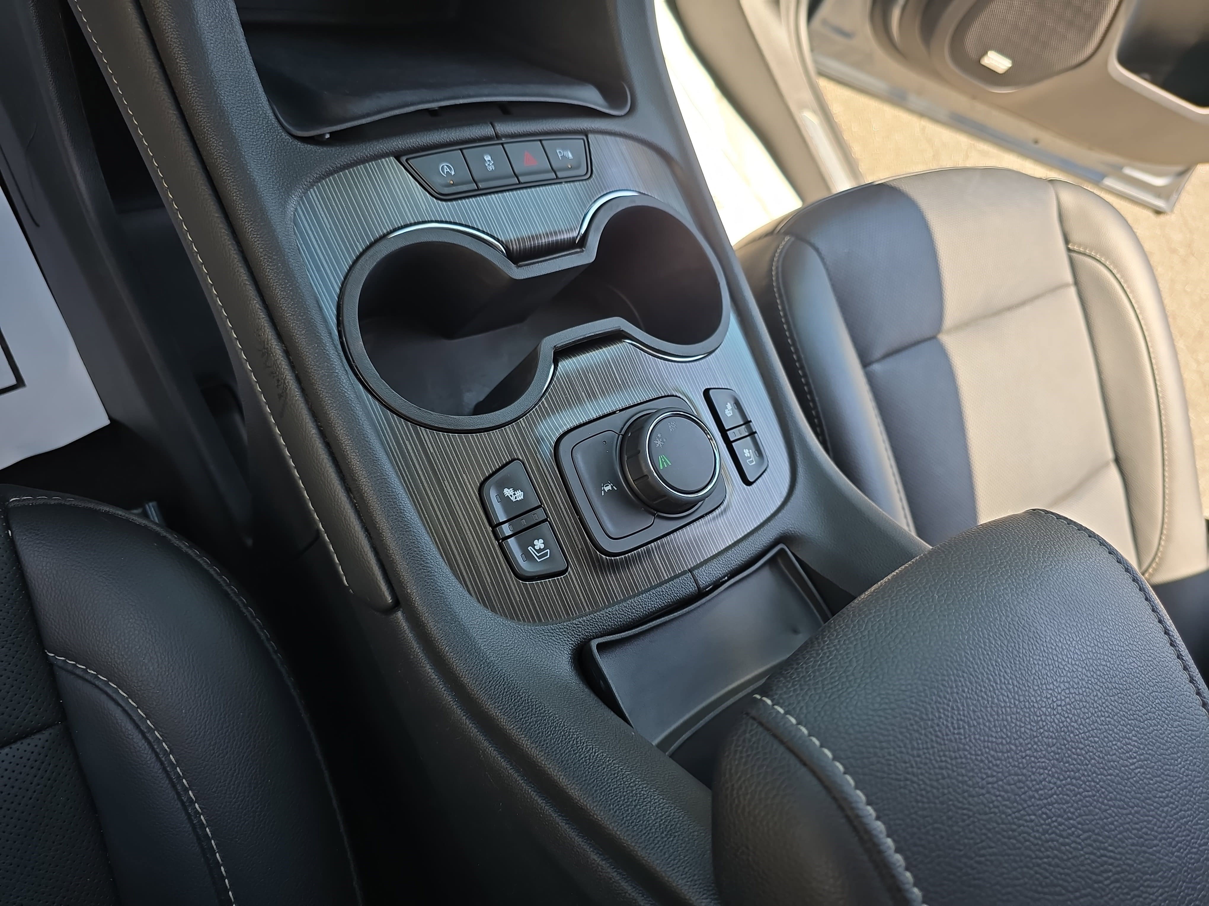 Used 2021 GMC Acadia SLT w/ Preferred Package FWD image 27