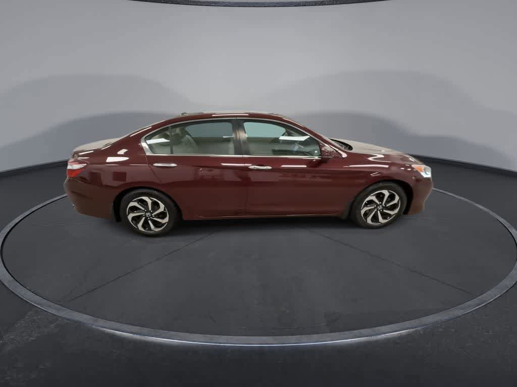 Used 2017 Honda Accord EX-L image 9