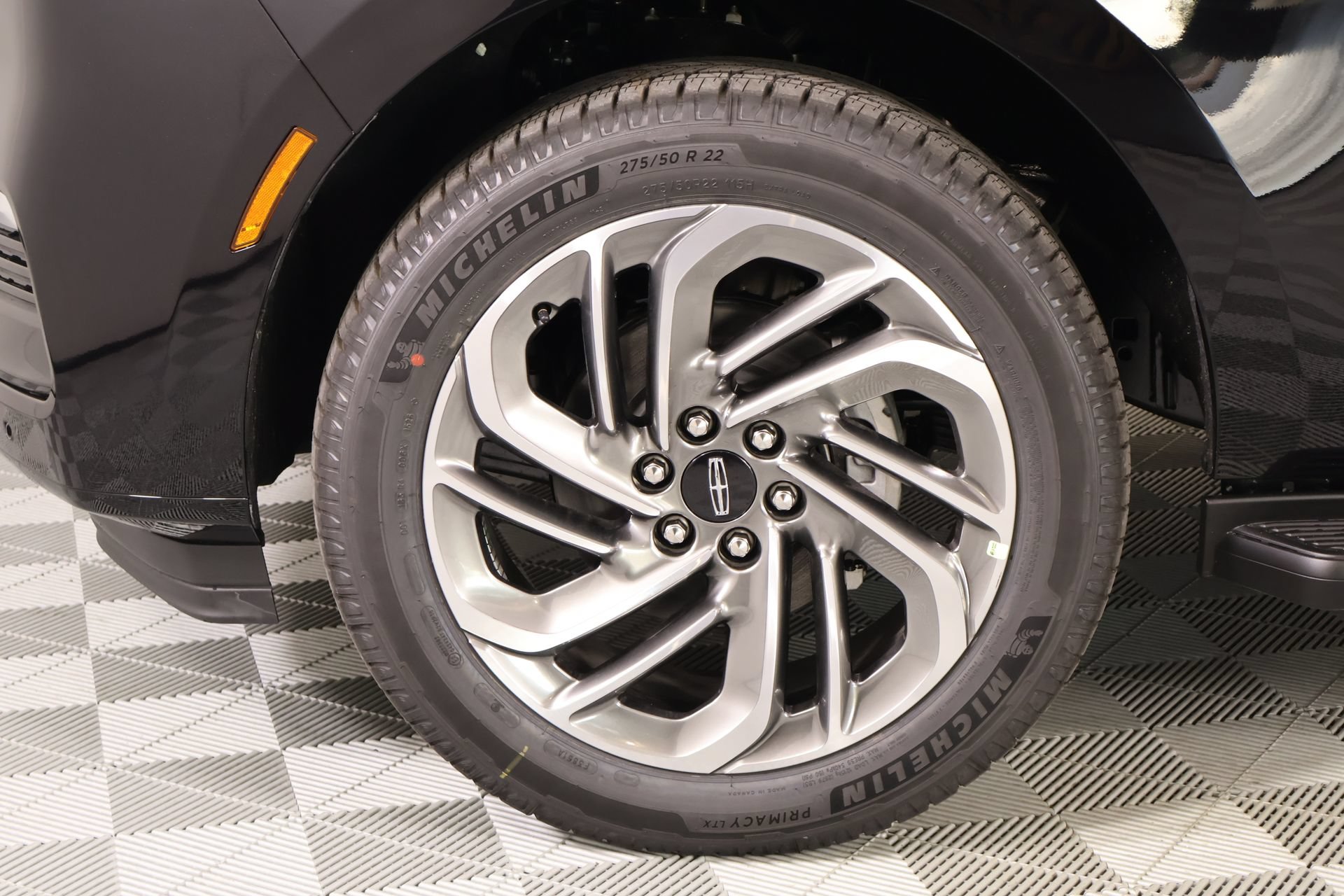 New 2026 Lincoln Navigator L Premier AWD/4WD image 19