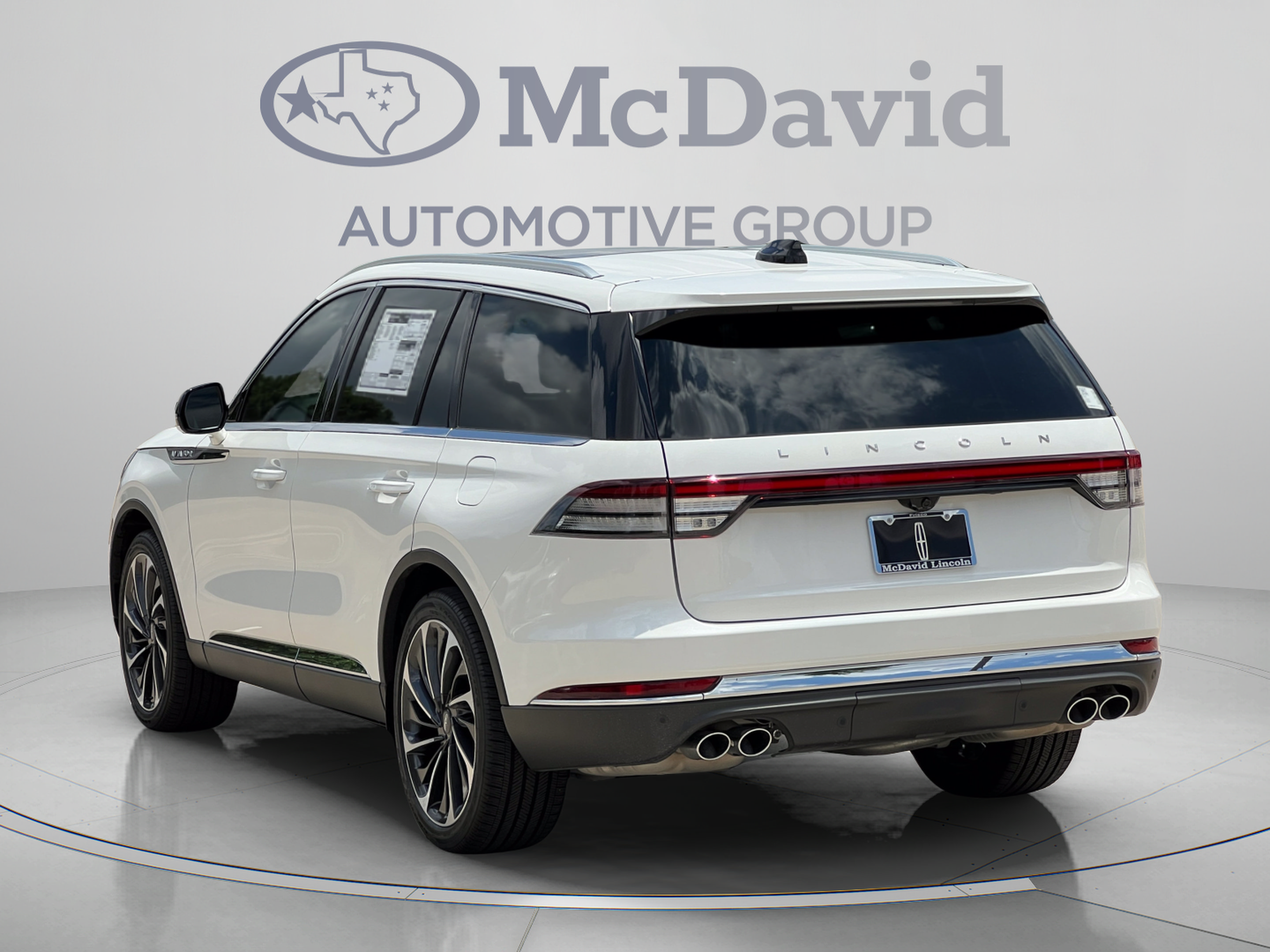 New 2025 Lincoln Aviator Reserve w/ Luxury Package RWD image 5