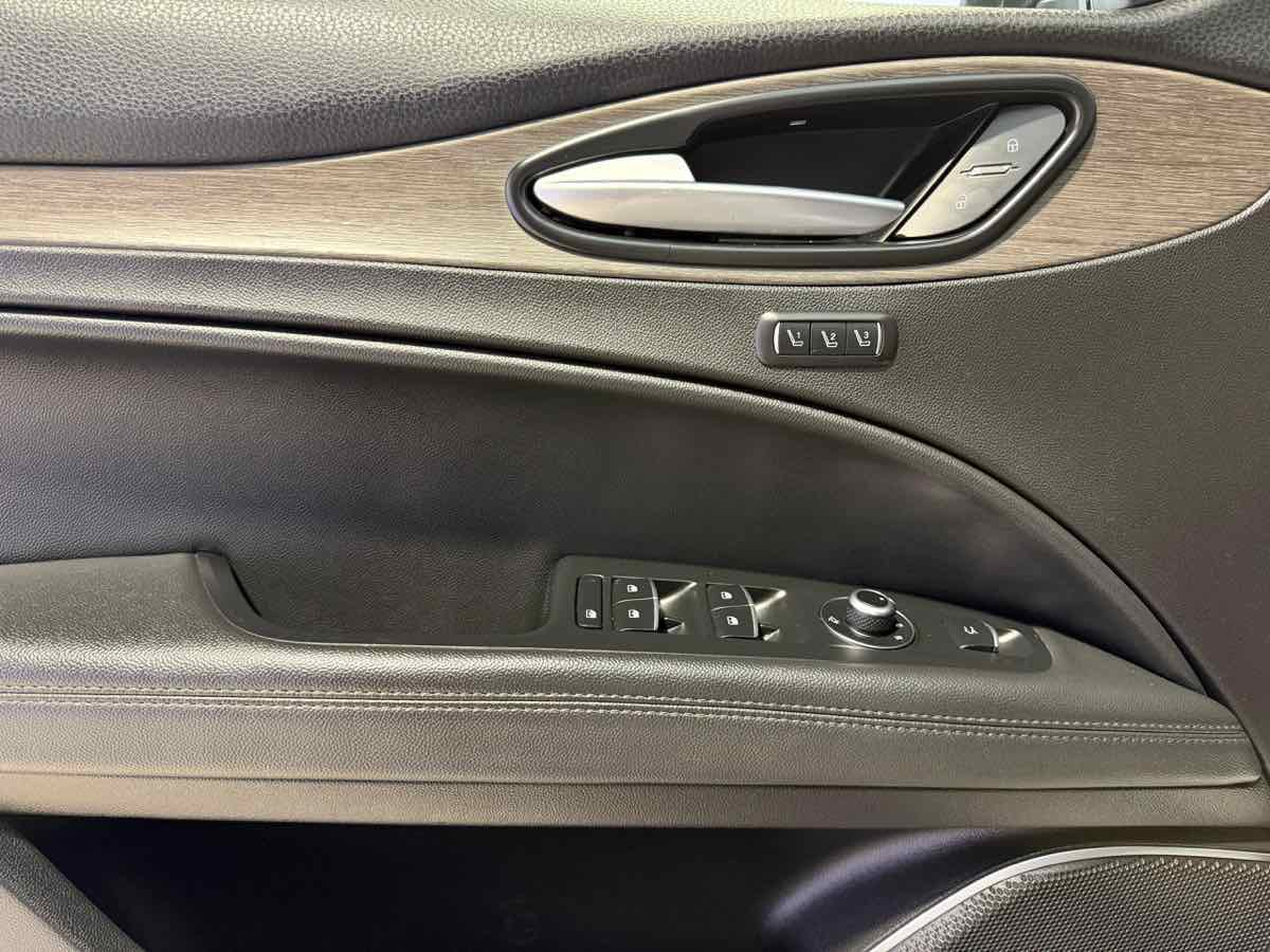 Used 2022 Alfa Romeo Stelvio Ti w/ Active Assist Plus Package image 28