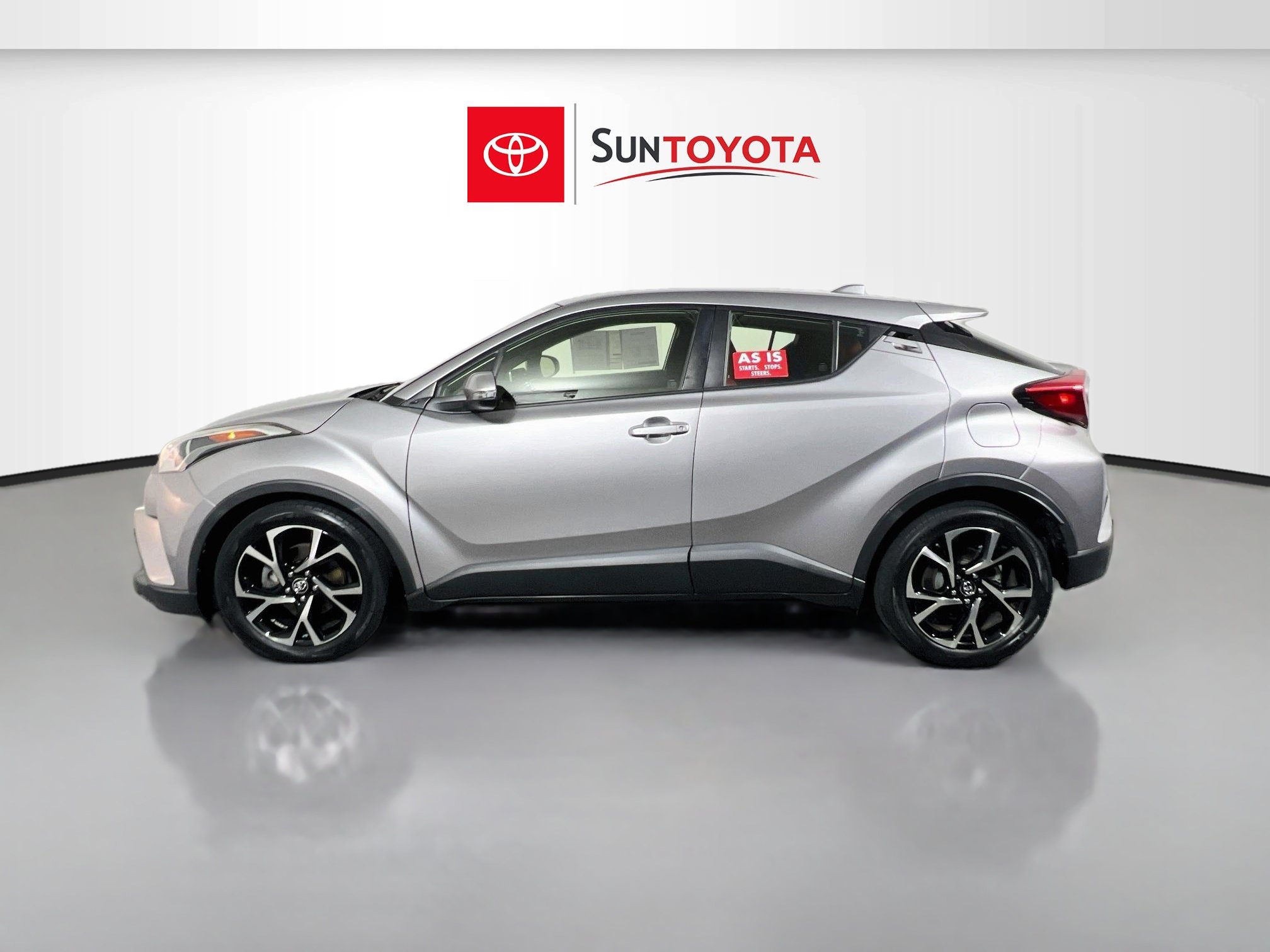 Used 2019 Toyota C-HR XLE FWD image 7