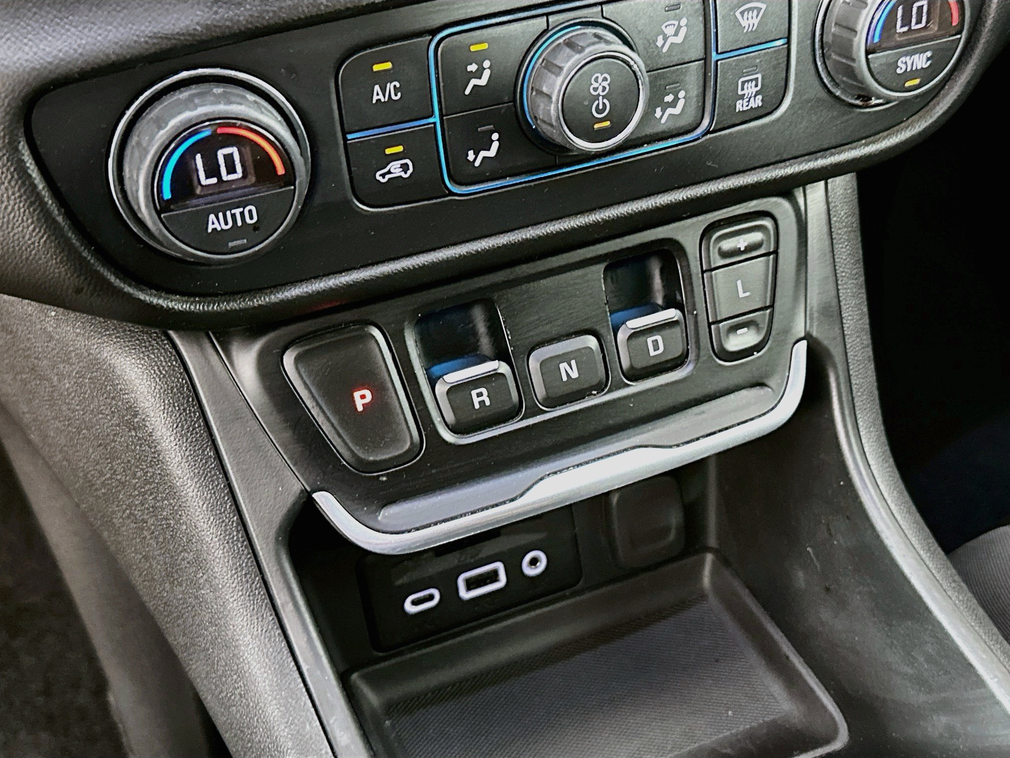 Used 2019 GMC Terrain SLT w/ Preferred Package FWD image 23