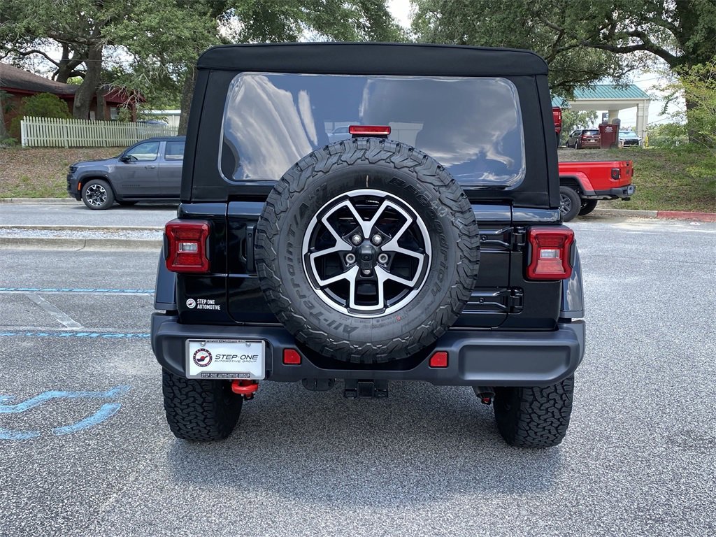 New 2025 Jeep Wrangler Unlimited Rubicon image 8