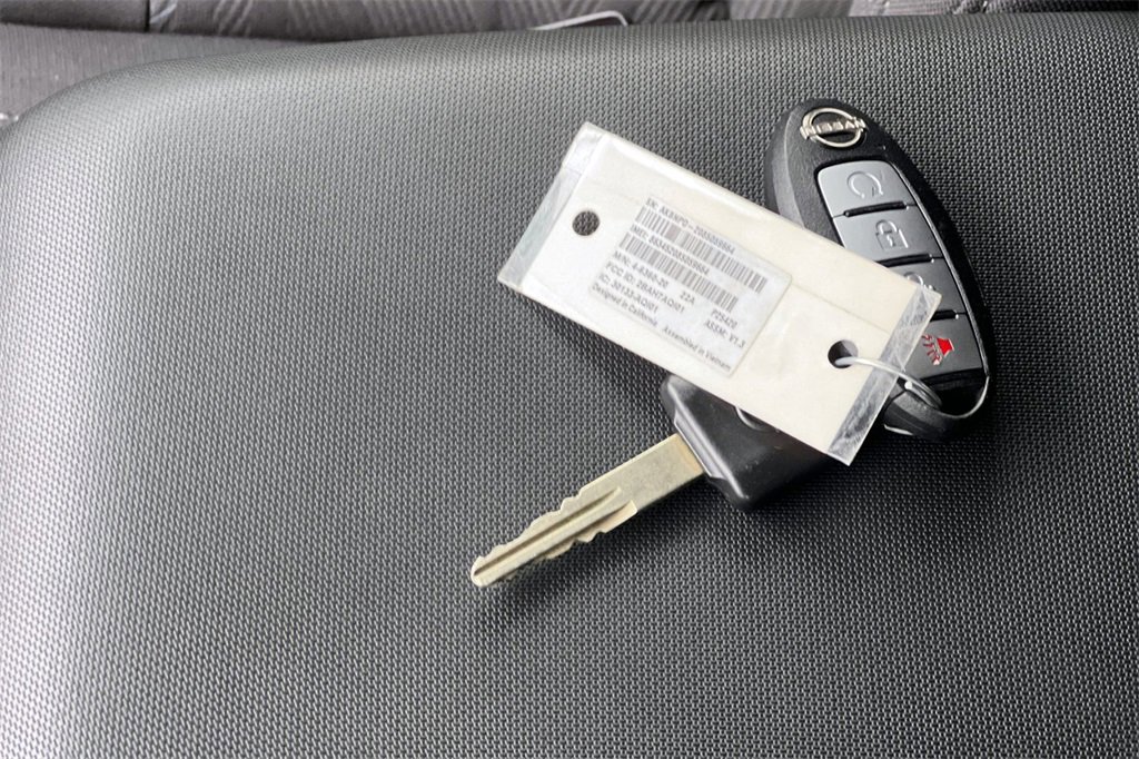 Used 2022 Nissan Frontier SV image 12