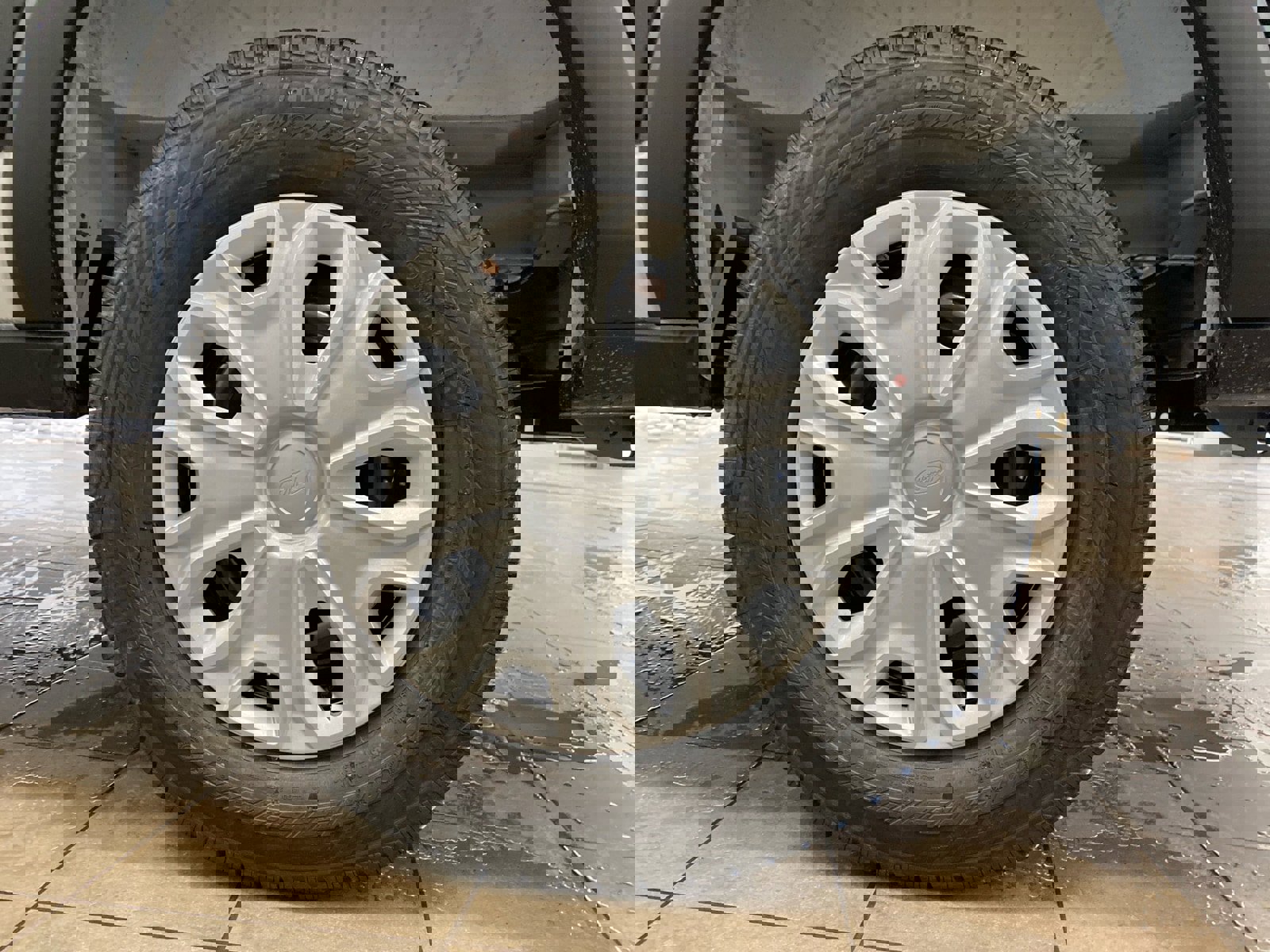 New 2026 Ford Transit 250 MR 148 WB w/ Exterior Upgrade Package image 22