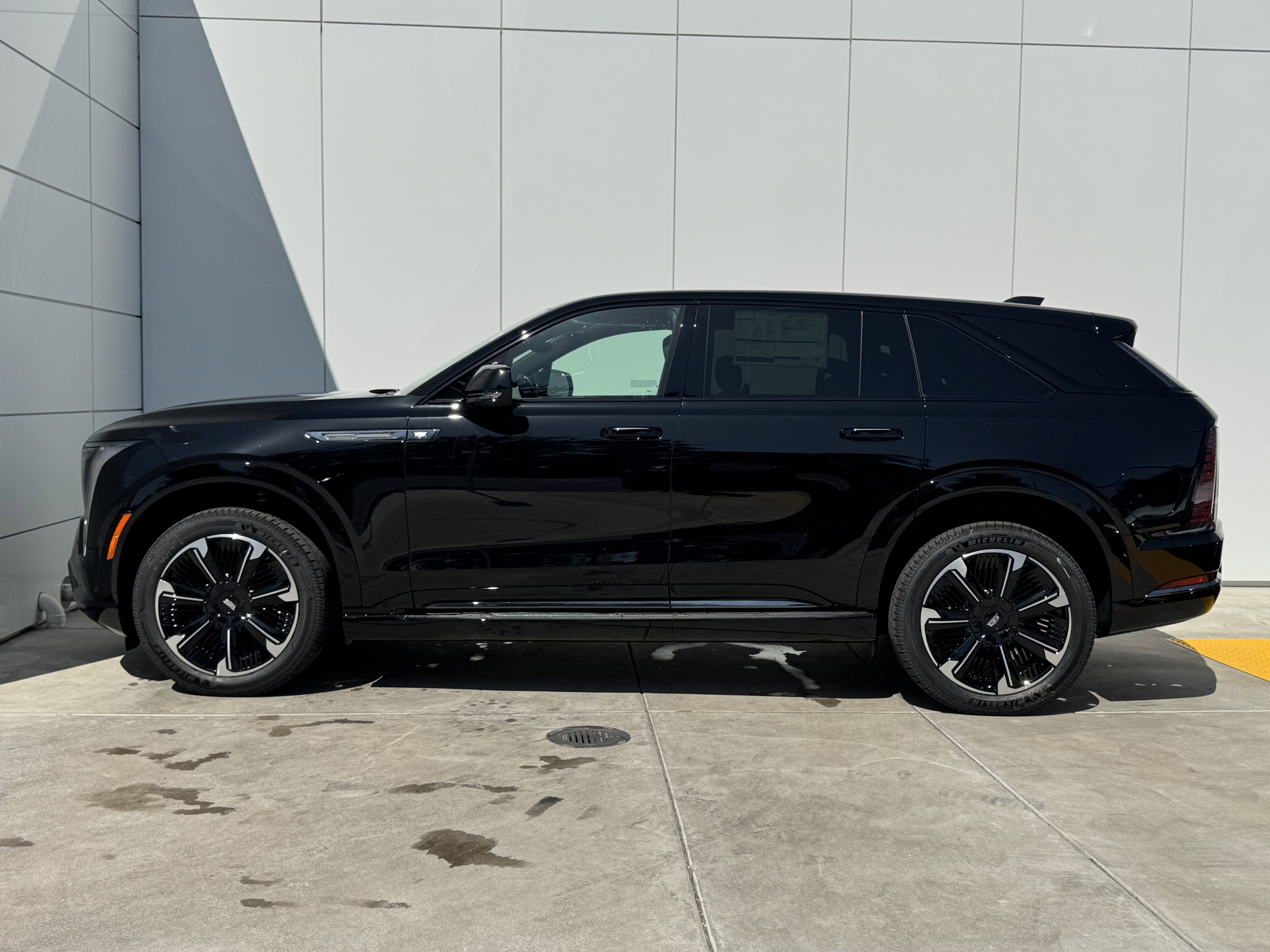 New 2025 Cadillac Escalade IQ Sport 1 w/ Smart Trailering package image 4