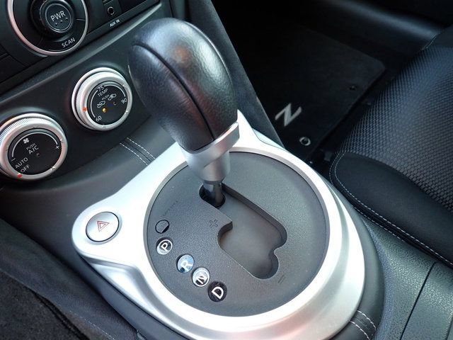 Used 2010 Nissan 370Z Roadster RWD image 24