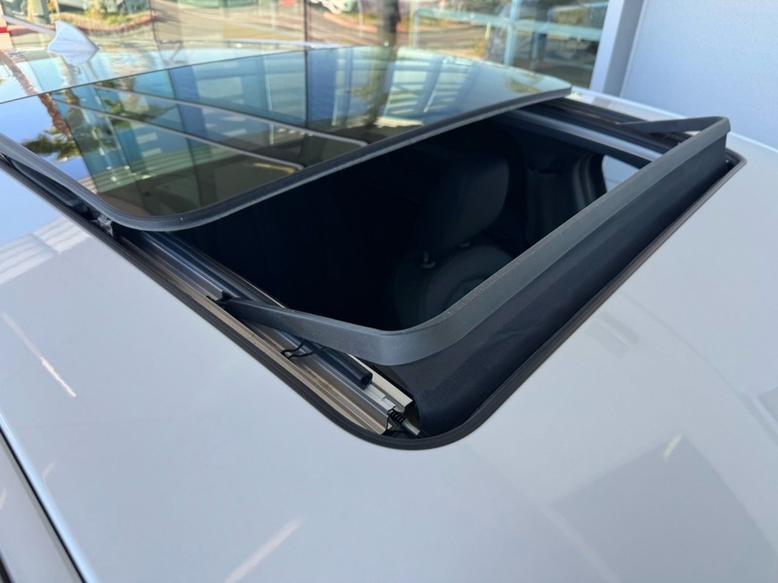 Used 2020 BMW X2 sDrive28i w/ Convenience Package image 23