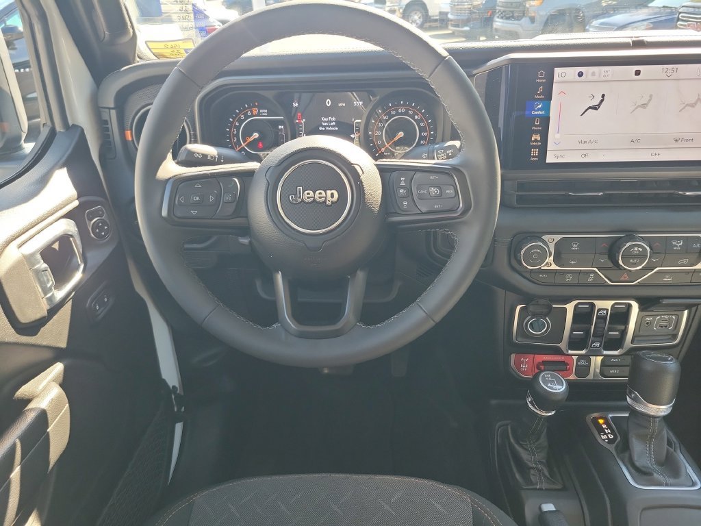 Used 2026 Jeep Gladiator Mojave AWD/4WD image 14