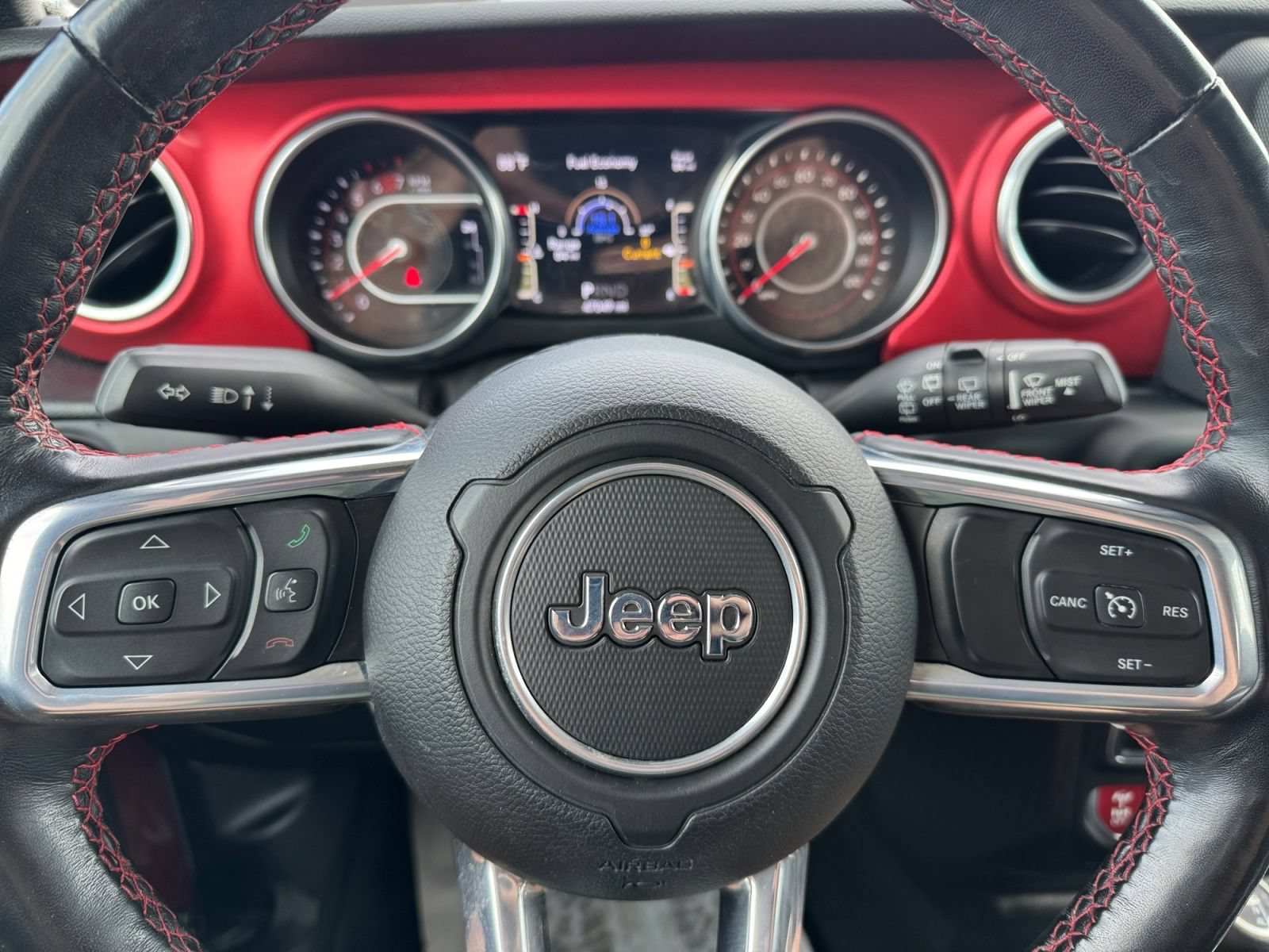 Used 2021 Jeep Wrangler Unlimited Rubicon w/ Cold Weather Group AWD/4WD image 18