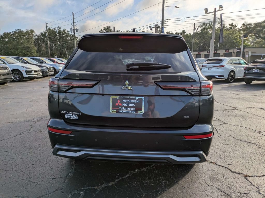 Used 2026 Mitsubishi Outlander SE FWD image 5